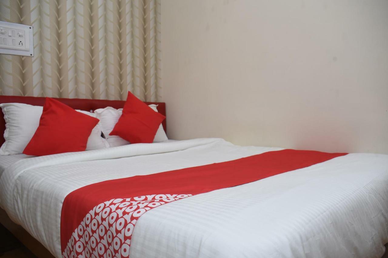 Oyo 45320 Hotel Mars Agartala Exterior foto