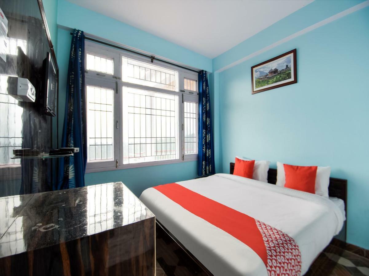 Oyo 45320 Hotel Mars Agartala Exterior foto